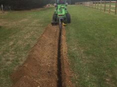 TRENCHER ATTACHMENT FOR AVANT 745