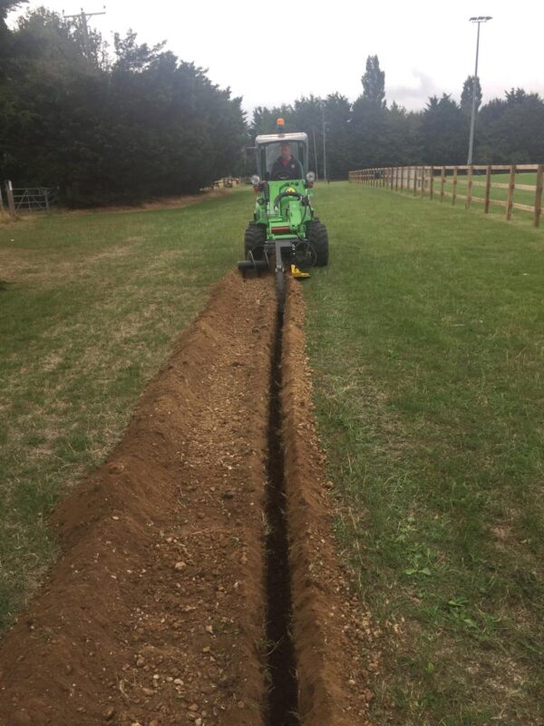 TRENCHER ATTACHMENT FOR AVANT 745