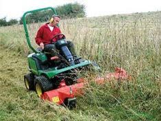 JOHN DEERE 1570 - TRIMAX FLAIL