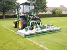 TRACTOR MOUNTED 3M MOWER