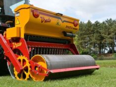 VREDO 1.8M OVERSEEDER