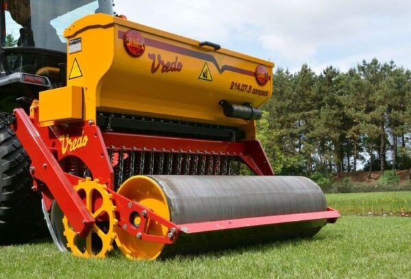 VREDO 1.8M OVERSEEDER