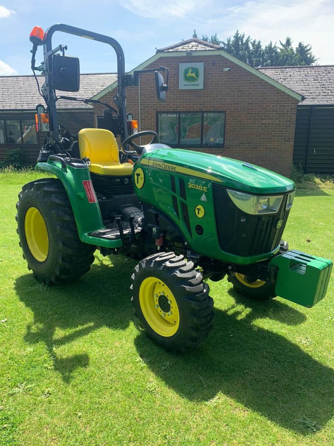JOHN DEERE 3038E Turfleet Hire