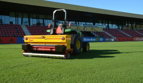 VREDO SINGLE COMPACT 140 SEEDER